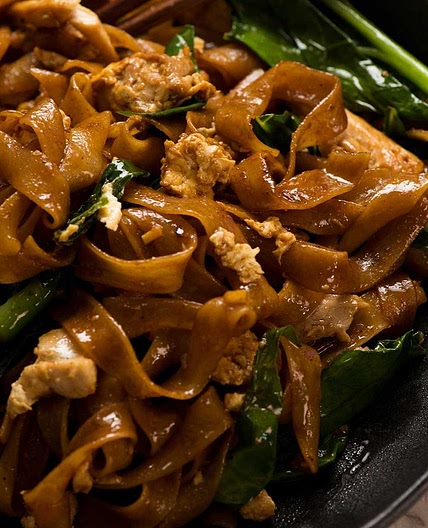 Pad See Ew - Thai Stir Fried Noodles