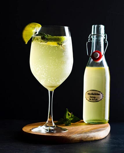 Hugo Spritz Cocktail Made At Home