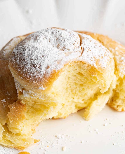 Fluffy Pan de Mallorca (Puerto Rican Sweet Bread)