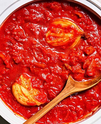 Tomato Sauce with Onion and Butter