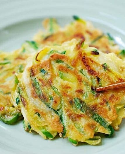 Hobak Buchim (Zucchini Pancakes)