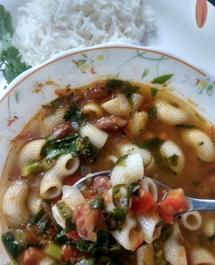 Easy Vegan Minestrone Soup (1-Pot Quick Recipe)