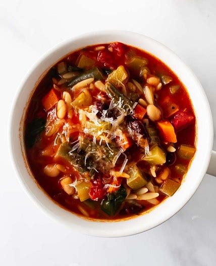 Thick & Hearty Minestrone Soup