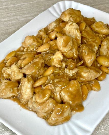 Pollo alle mandorle