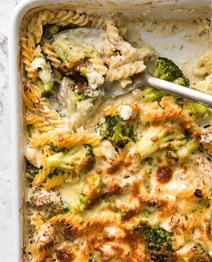 Ultra Lazy Creamy Chicken and Broccoli Pasta Bake
