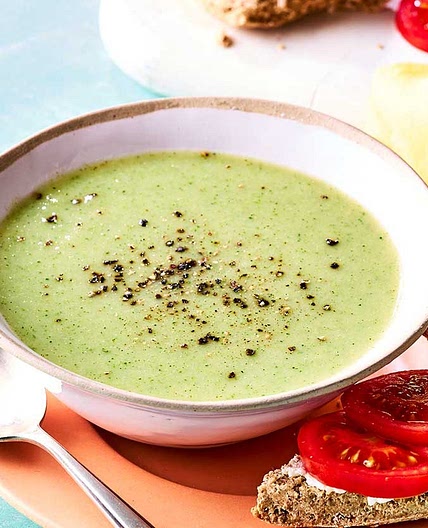 Leek & broccoli soup with cheesy scones