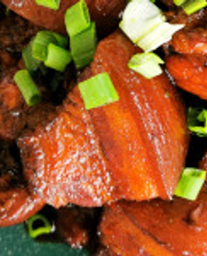 Braised pork belly (红烧肉/hong shao rou/red cooked pork)