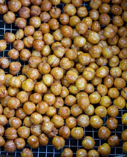 Crispy Air Fryer Chickpeas