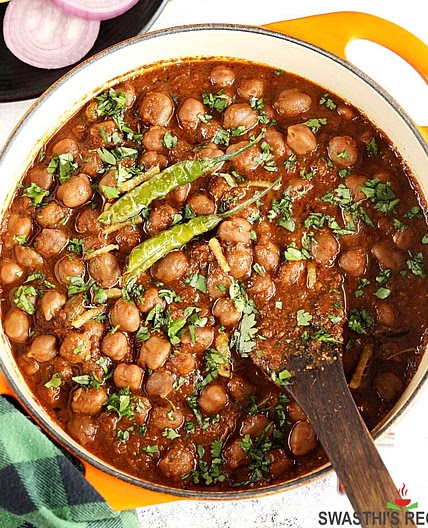 Chole Recipe (Punjabi Chole Masala)