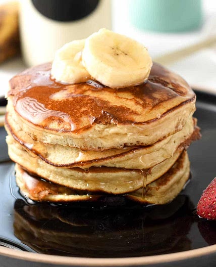 Almond Flour Banana Pancakes