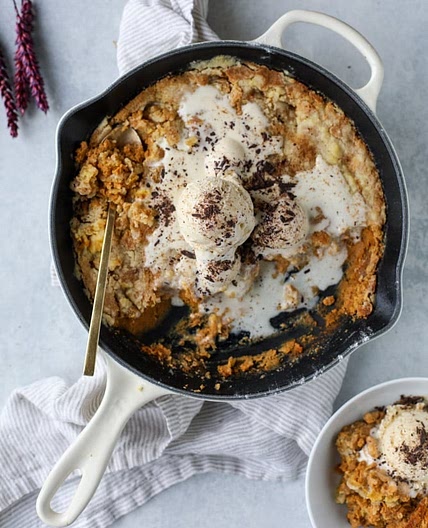 Pumpkin Skillet Cobbler