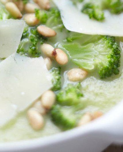 Creamy Broccoli-White Bean Soup