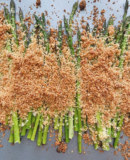 Roasted Parmesan Breadcrumb Asparagus