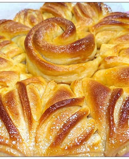 Torta brioche di cornetti al cioccolato