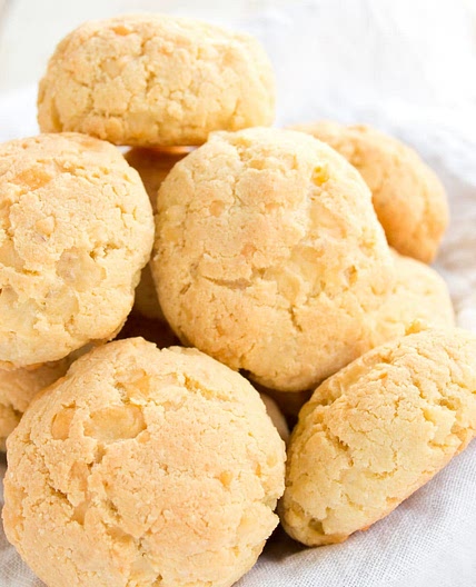 Keto Biscuits (Sugar Free, Low Carb, Cheesy)