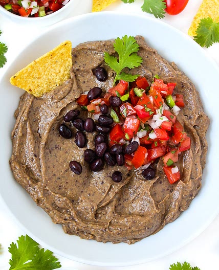 Creamy Black Bean Avocado Dip (Easy!)