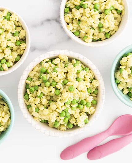 Spinach Pesto Pasta with Peas