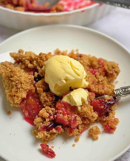 Plum Crumble