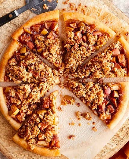 Easy Apple Dessert Pizza