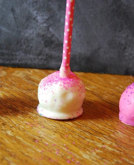 Cotton Candy Cake Pops