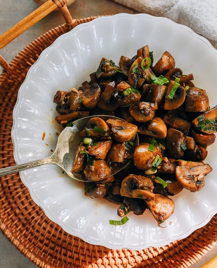 Braised Mushrooms (Chinese-Style)