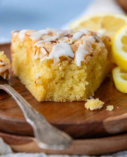 Moist, Fluffy Almond Flour Lemon Cake (Easy Tips)