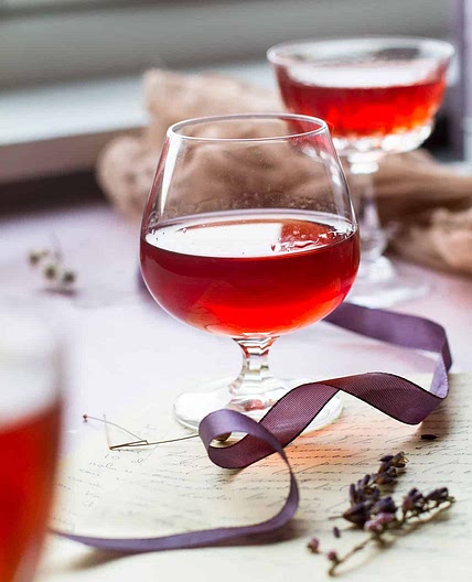 The best plum liqueur recipe (perfect Christmas gift!)