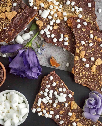 S'mores Graham Cracker Toffee Bars