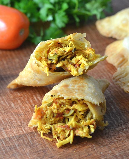 Puerto Rican Chicken Empanadas (Empanadillas De Pollo)
