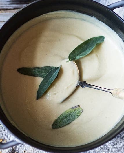 Creamy Cauliflower Soup with Garlic and Sage