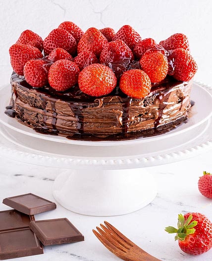 Chocolate Strawberry Cake