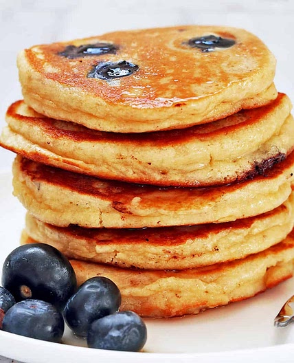 Big and Fluffy Almond Flour Pancakes