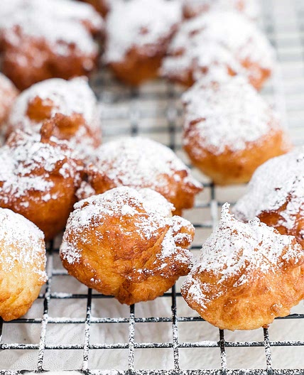 Homemade Zeppole Recipe (Italian Doughnuts)