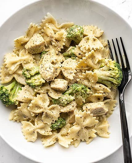 Creamy Pesto Pasta with Chicken and Broccoli