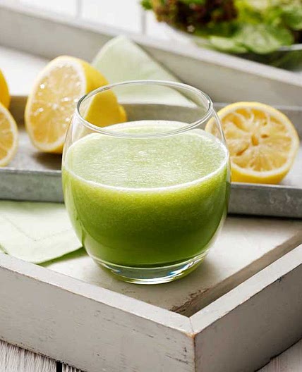 Refreshing cucumber and pear juice