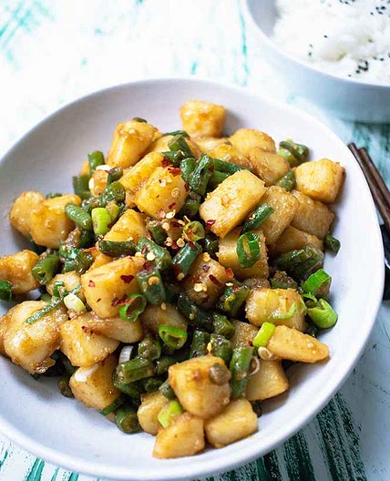 GREEN BEANS AND POTATOES(ASIAN-STYLE)