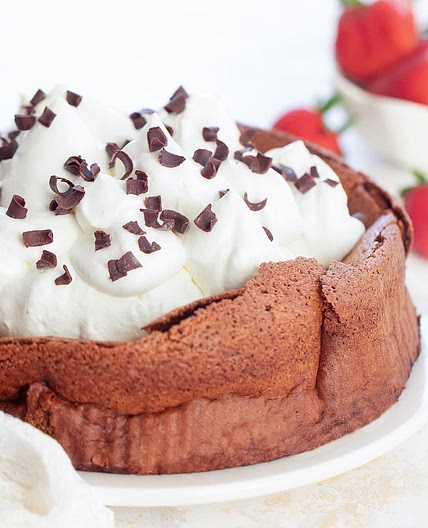 4 Ingredient Chocolate Cloud Cake