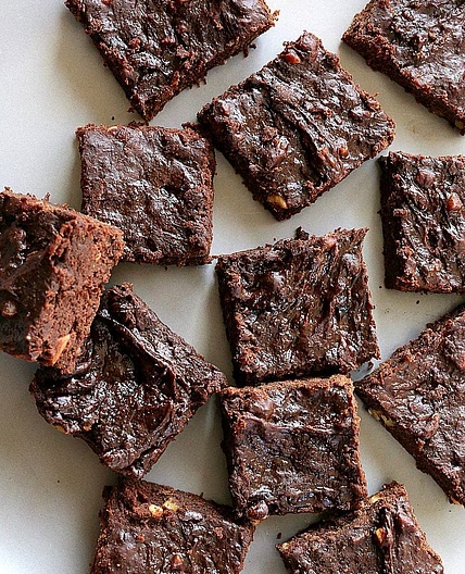 3 Ingredient Brownies (Whole30 & Paleo)