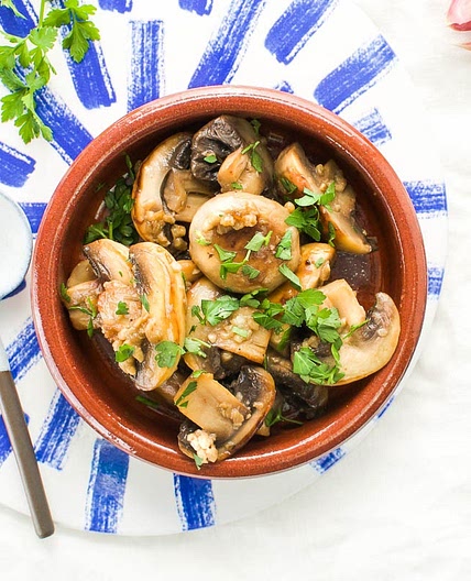 Ajillo Mushrooms (Spanish Garlic Mushrooms)