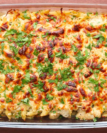 Cheesy Chicken Alfredo Pasta Bake Recipe by Tasty