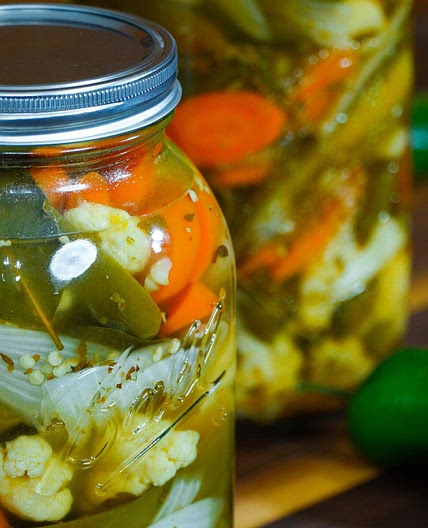 Pickled Jalapeños (Escabeche Recipe)
