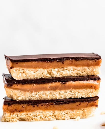 Healthy Peanut Butter Twix Bars (vegan & gluten free)
