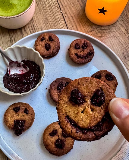 ʙɪꜱᴄᴜɪᴛꜱ ʜᴀʟʟᴏᴡᴇᴇɴ 🎃