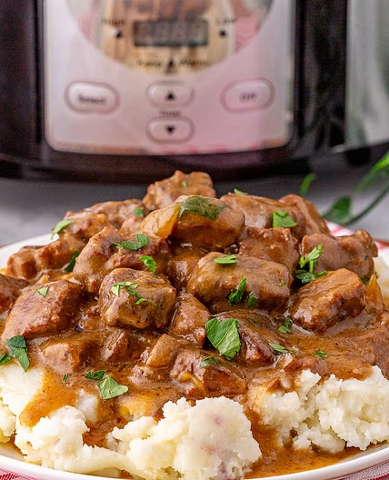 Crockpot Beef Tips & Gravy