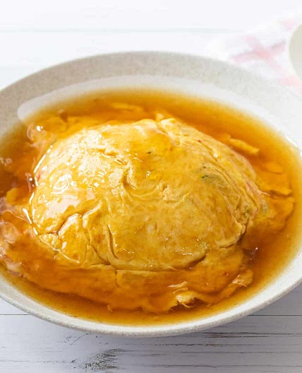 Tenshinhan (Fluffy Omelet over Rice with Sauce)