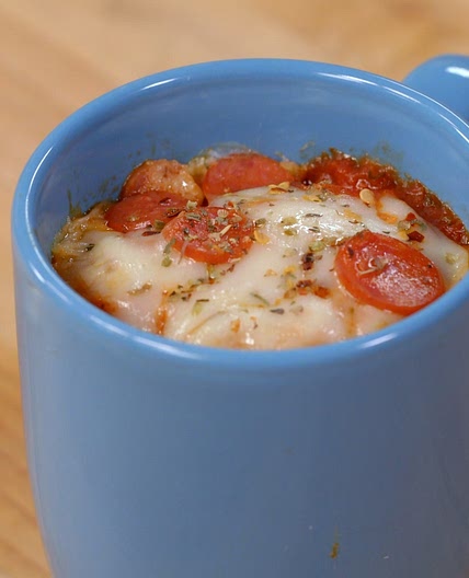Microwave Pizza in a Mug