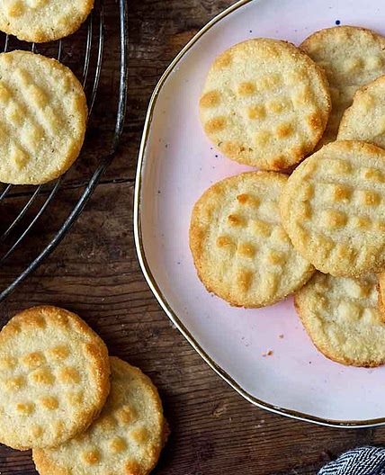 Gluten-Free Almond Flour Shortbread Cookies