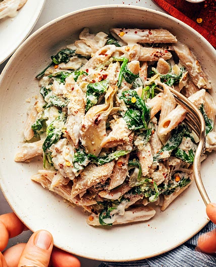 Creamy Vegan Spinach Artichoke Pasta (1 Pot!)
