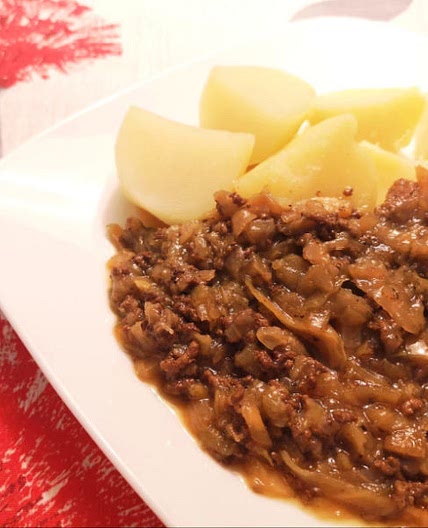 German Unstuffed Cabbage Roll Casserole – Oma's Kohlrouladenauflauf