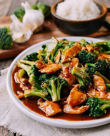 Chicken and Broccoli with Brown Sauce